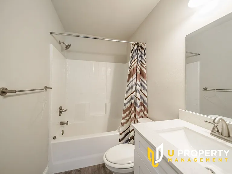 1014 W Ford St — Photo 17