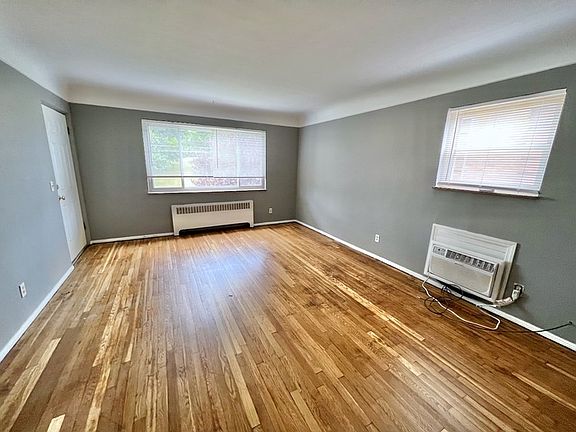 3rd image of 3543 Epley Ln APT 3