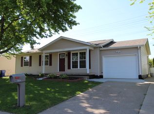 3203 W 63rd St, Davenport, IA 52806