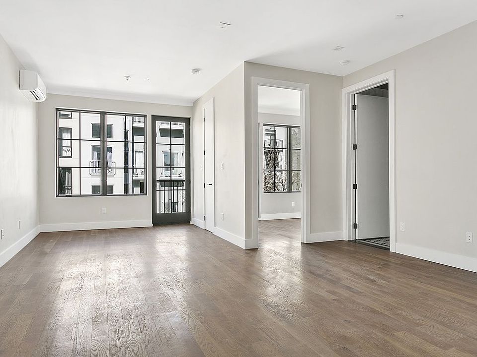 1st image of 37 Montrose Ave APT 3R