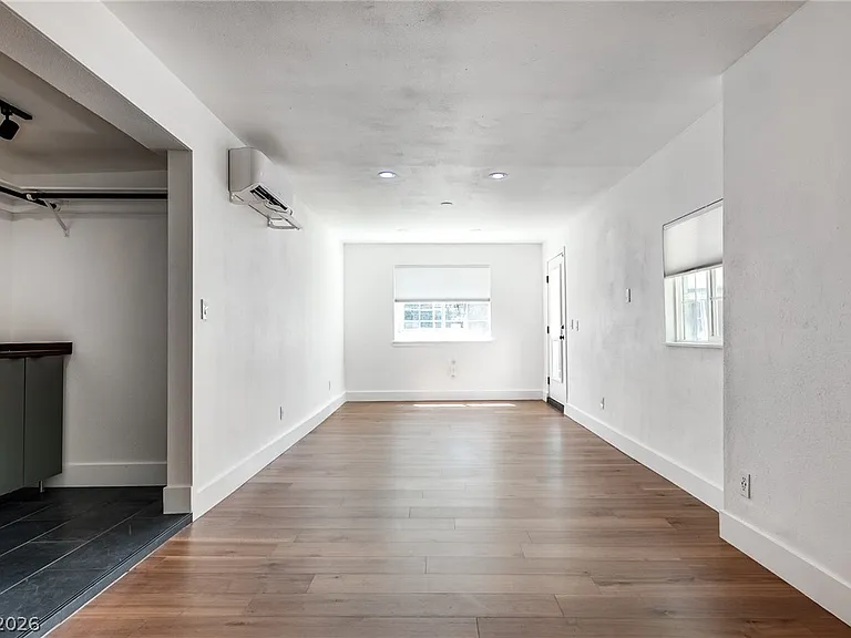 1112 5th Pl — Photo 20