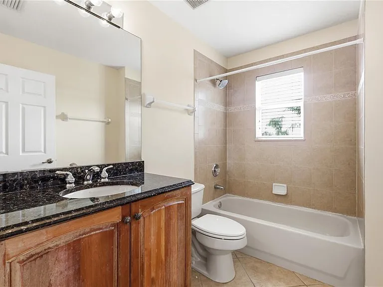 3205 King George Dr — Photo 17