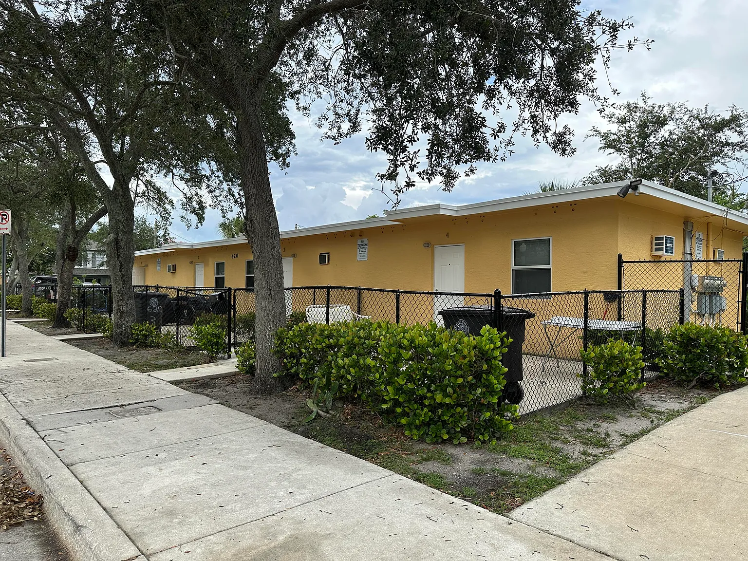 2 bed, 1.0 bath, 650 sqft, $1,650 — Photo 2