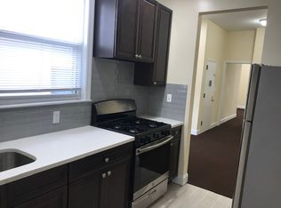 22-52 41st St #2L, Astoria, NY 11105