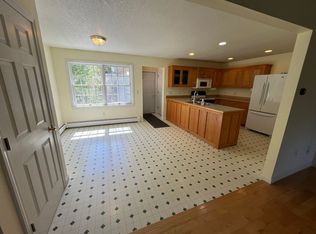 572 Neck Rd, China, ME 04358