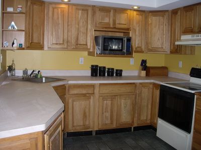 29 Twin Oak Dr, Levittown, PA, 19056