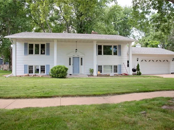1230 Dogwood Drive, Eau Claire, WI 54701