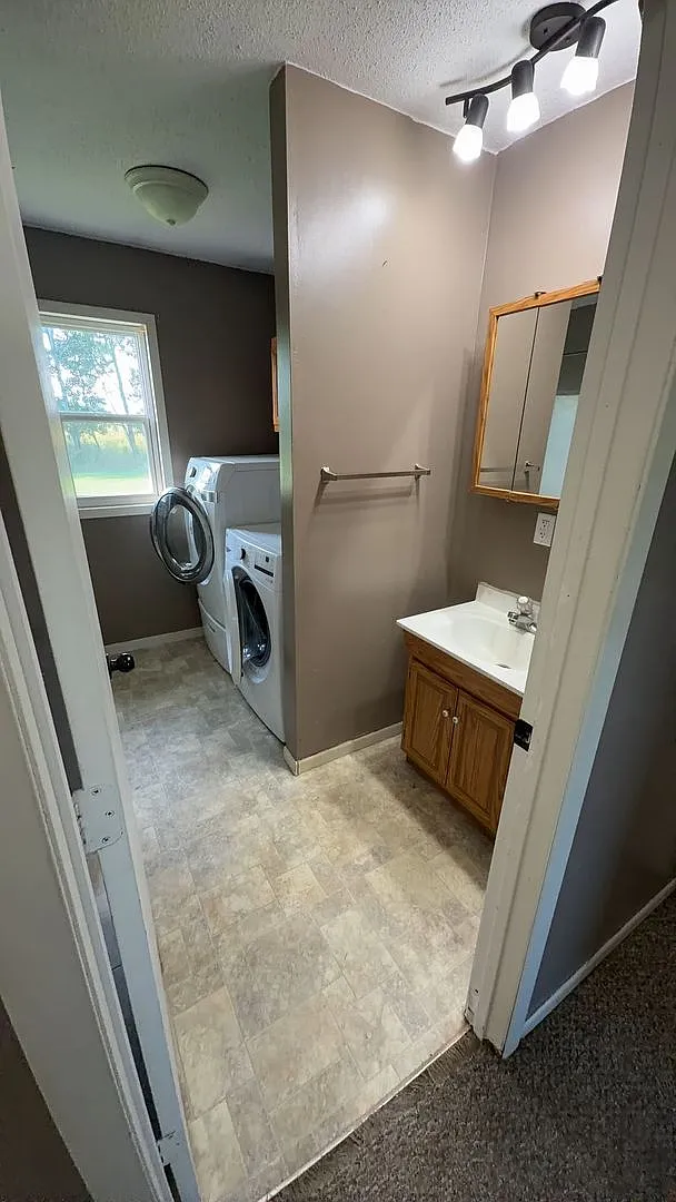 W4913 Pine Avenue — Photo 3