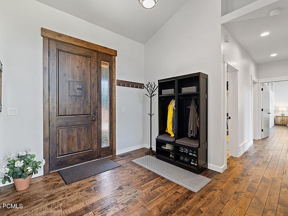 5th image of 249 Parkview Dr