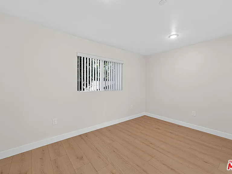 3436 Hunter St — Photo 20
