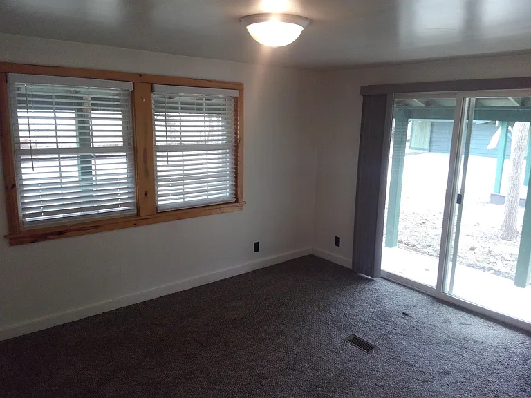 537 County Road 1600 N #33 — Photo 15