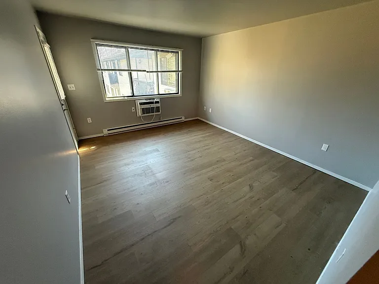 3278 N Dousman St — Photo 26