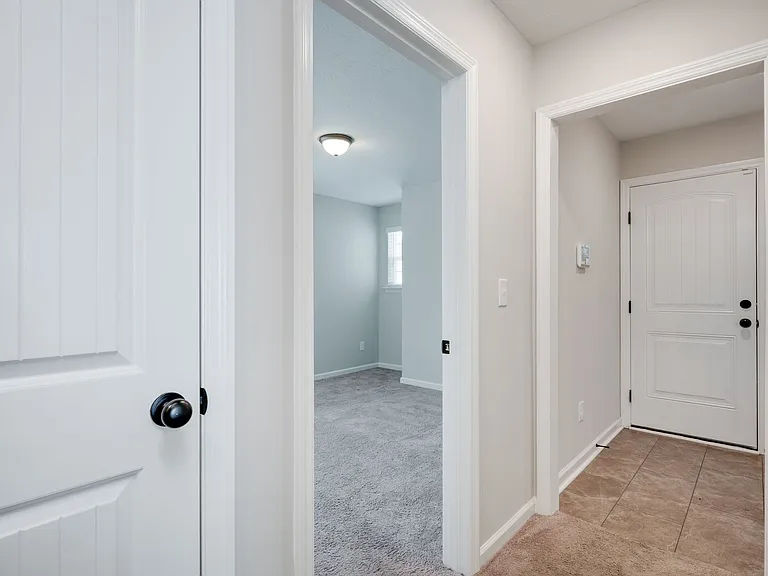 2106 Collier Rd — Photo 19