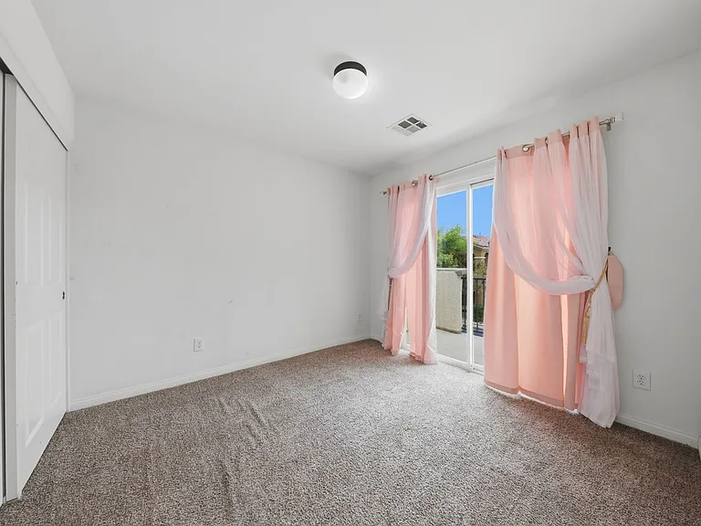 553 Brinkburn Point Ave — Photo 17
