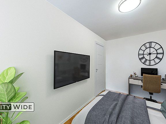 3rd image of 240 E 82nd St APT 17F