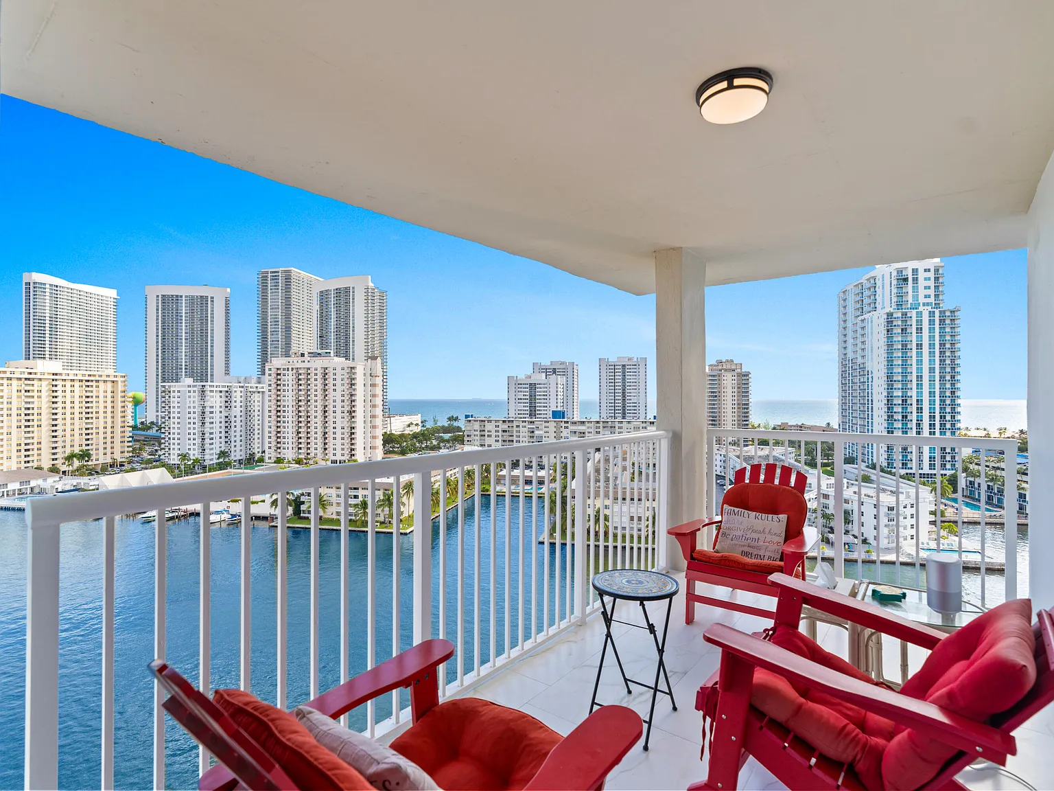 2 bed, 2.0 bath, 1379 sqft, $4,000 — Photo 2