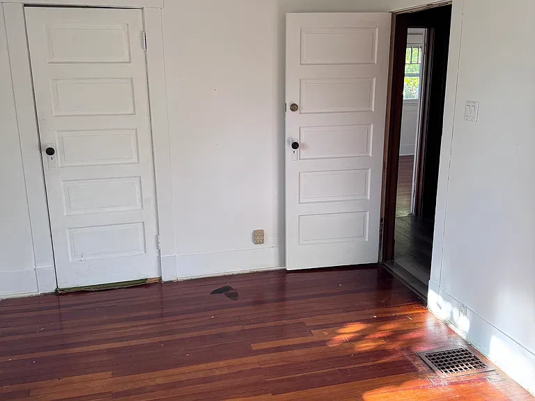 1495 W Macon St — Photo 16