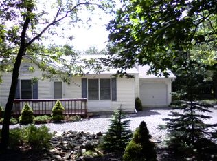 114 Long View Dr, Albrightsville, PA 18210