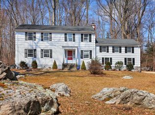 106 Alexandra Dr, Stamford, CT 06903