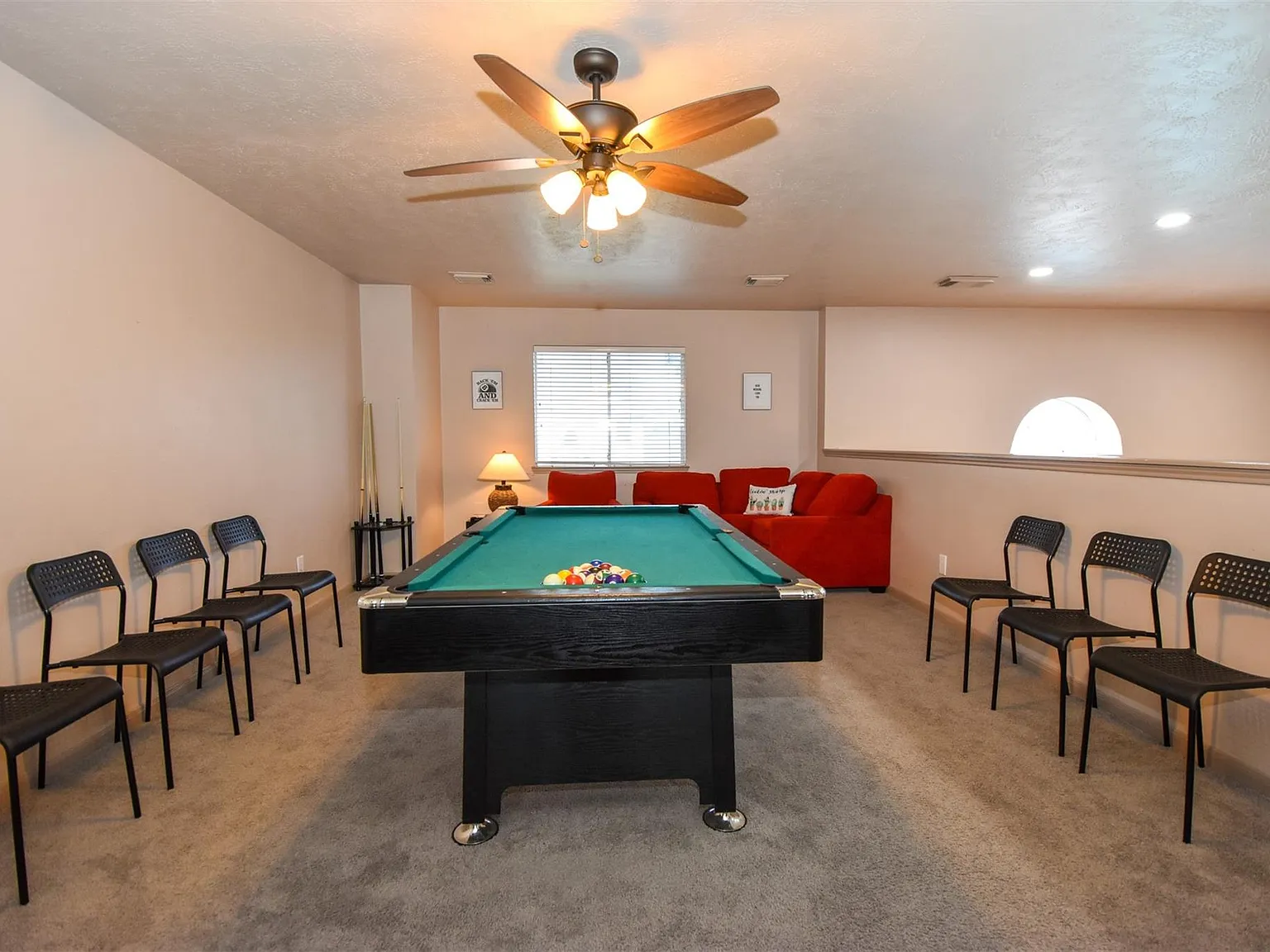 7 bed, 3.5 bath, 4600 sqft, $7,800 — Photo 3