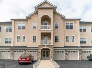 4 Falcon Dr APT 205, Southampton, PA 18966
