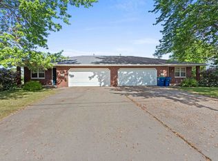 2517 Bellevue St, Green Bay, WI 54311