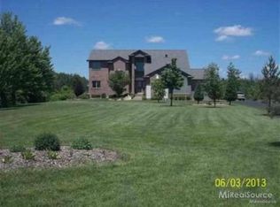 30583 Hickey Rd, Chesterfield, MI 48051