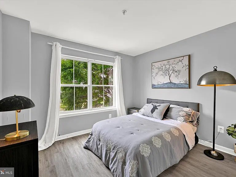 10533 Stevenson Rd — Photo 41