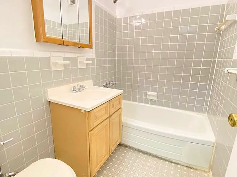 38-15 Bowne St #3E — Photo 6