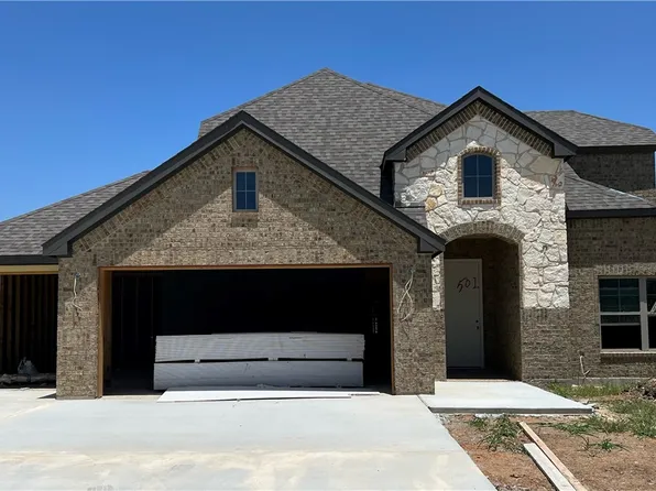 501 Geyser Trl, McGregor, TX 76657