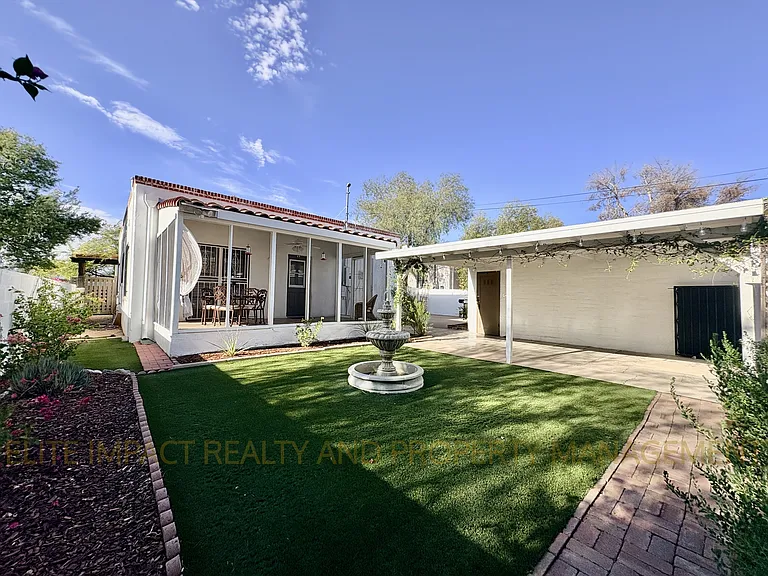 1718 E Grant Rd — Photo 27