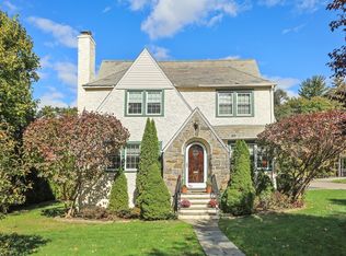 31 Rugby Ln, Scarsdale, NY 10583