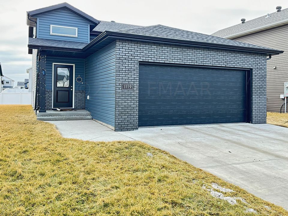 1st image of 1119 55th Ave W