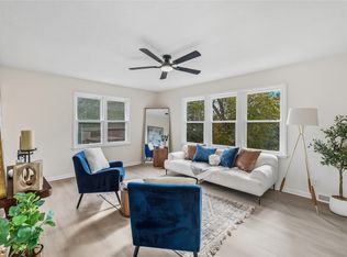 1212 Walnut St, West Des Moines, IA 50265