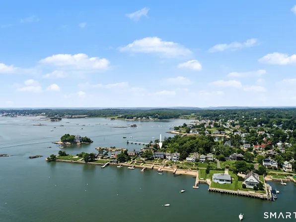 39 Flying Point Road, Branford, CT 06405