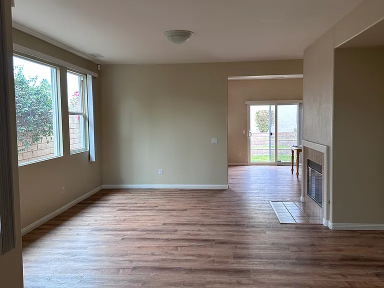 102 Shoreline Dr — Photo 11