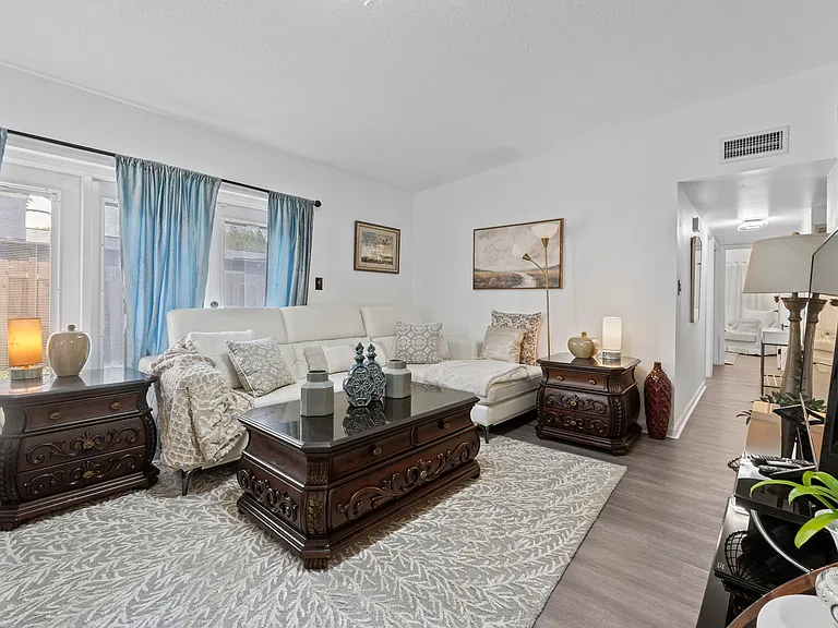228 Sunset Dr — Photo 15