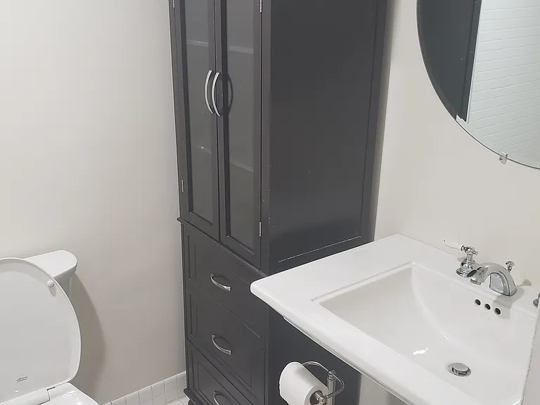 2501 Calvert St NW #810 — Photo 4