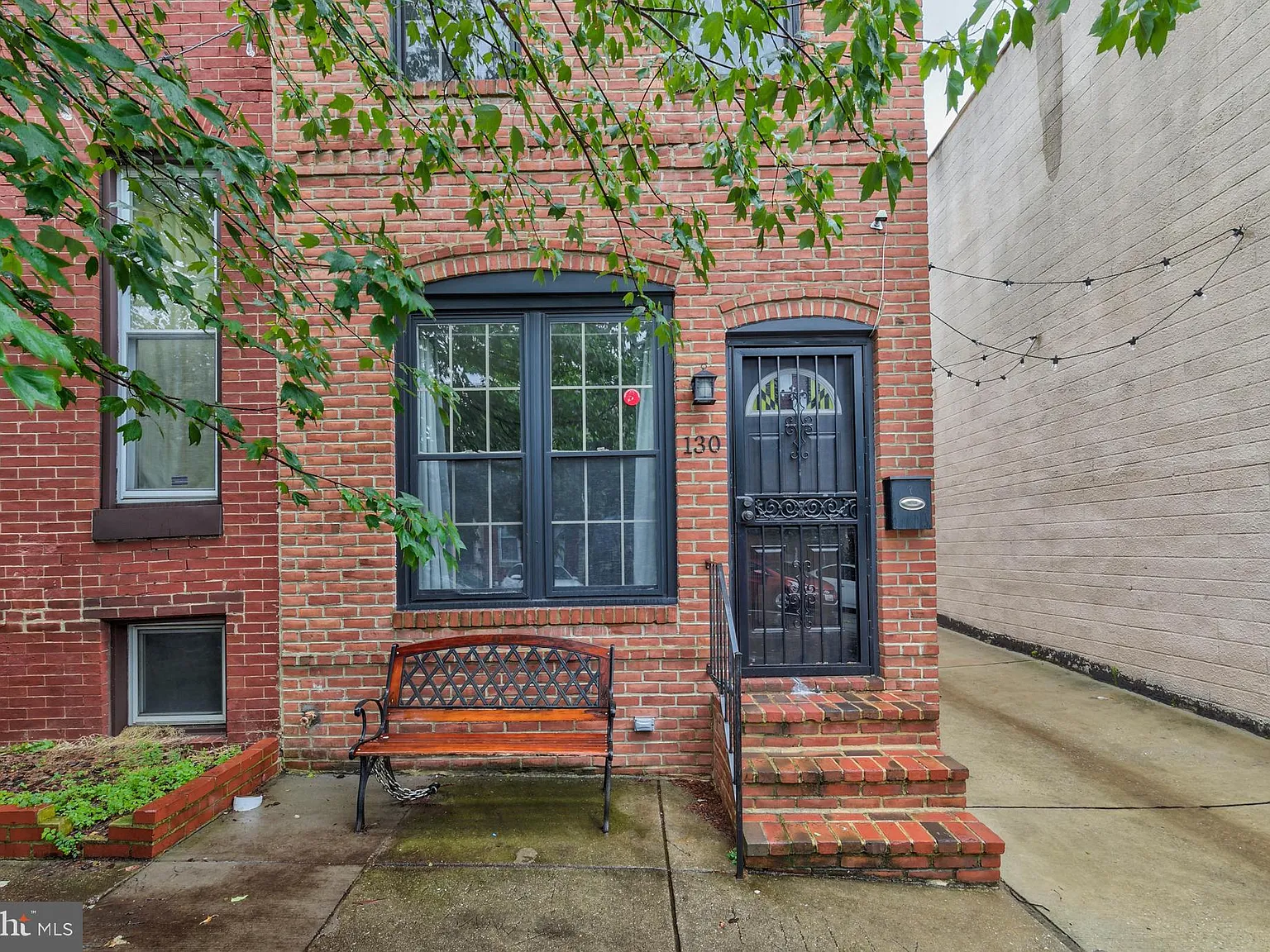 2 bed, 2.5 bath, 1482 sqft, $2,300 — Photo 2