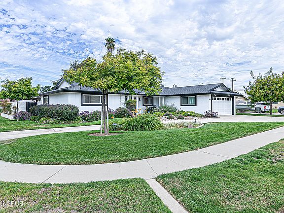 2nd image of 3650 Lakeview Ct