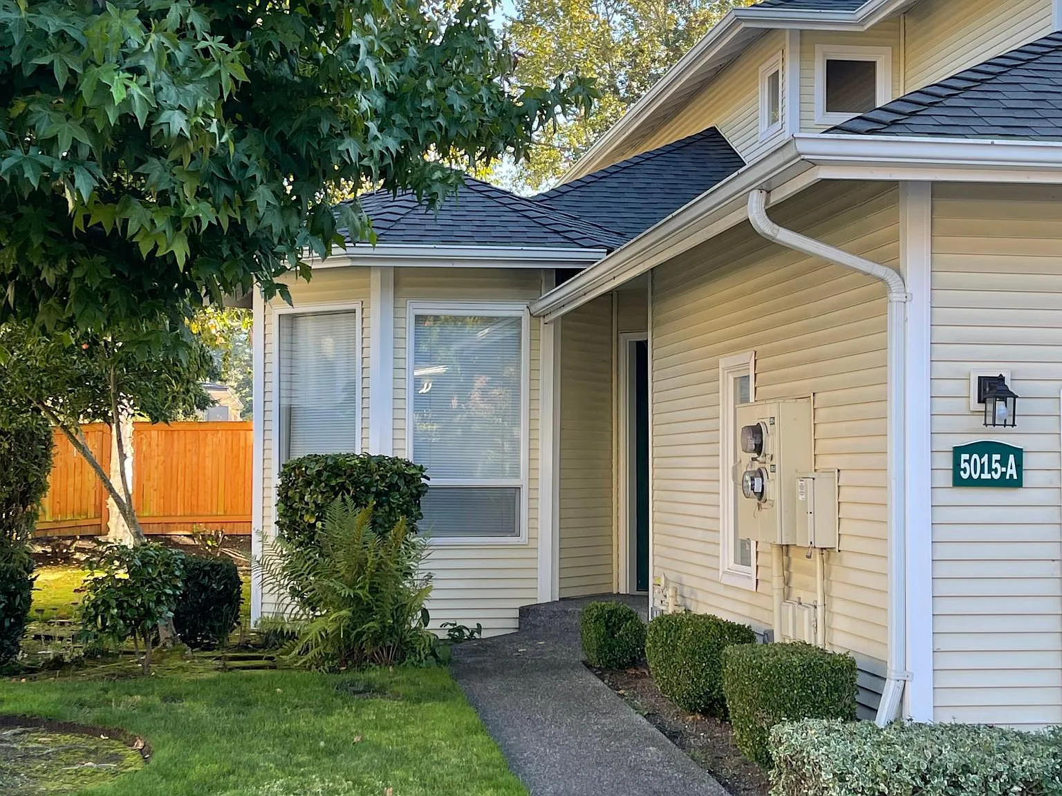 3 bed, 2.5 bath, 1400 sqft, $2,800 — Photo 1