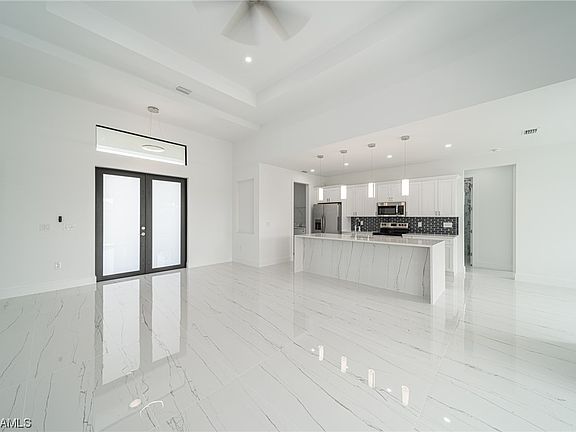 4th image of 2212 NE 34th Lane Cpe