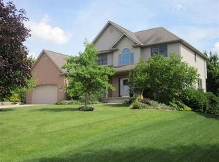 1451 Cobblestone Dr, Valparaiso, IN 46385