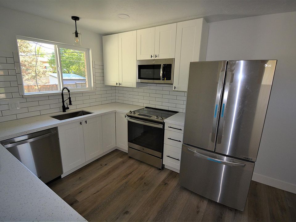 1st image of 1042 E Perrywill Ave