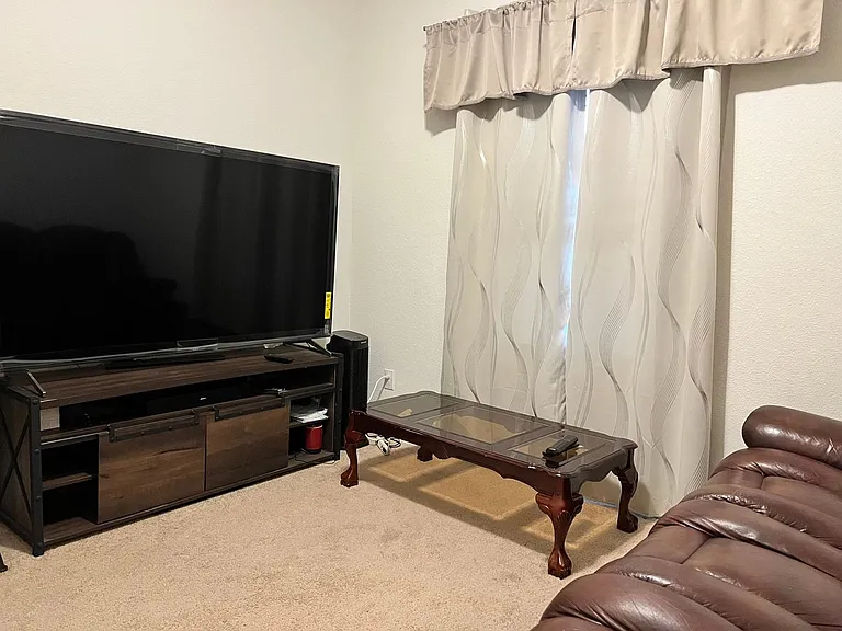 318 Dove Creek Ln — Photo 14