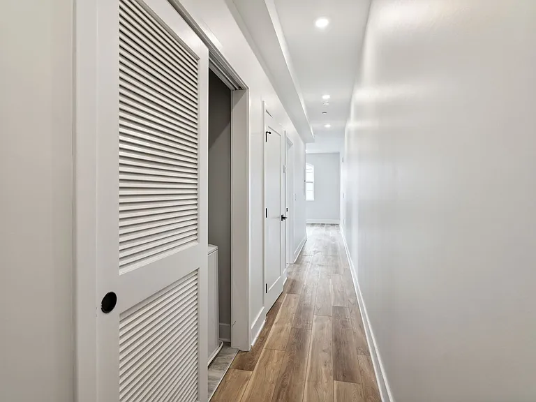 862 N 41st St — Photo 3