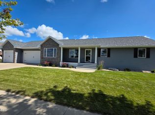 1800 N Maple, Watertown, SD 57201