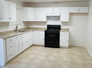 4800 Maybrook Ave APT D, Bakersfield, CA 93313