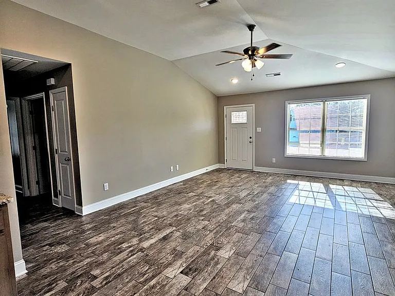 717 Iron Wood Dr SW — Photo 17