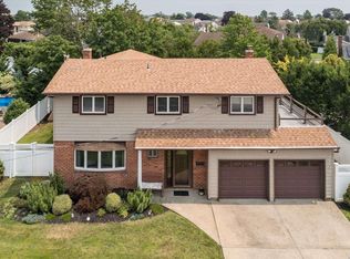 54 Anchor Dr, Massapequa, NY 11758